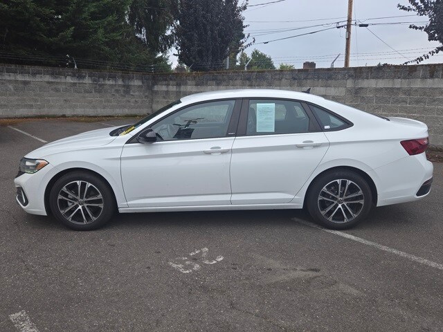 2023 Volkswagen Jetta 1.5T Sport photo 4