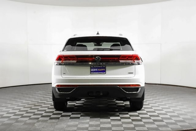 2025 Volkswagen Atlas Cross Sport SE Technology photo 2