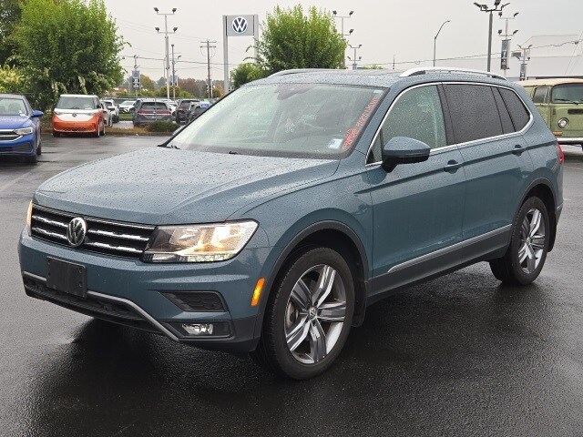 2020 Volkswagen Tiguan SEL photo 3