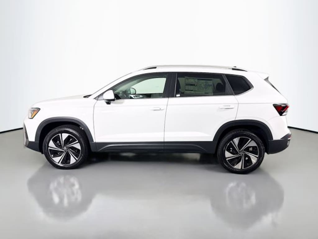 New 2025 Volkswagen Taos 1.5T SE SUV