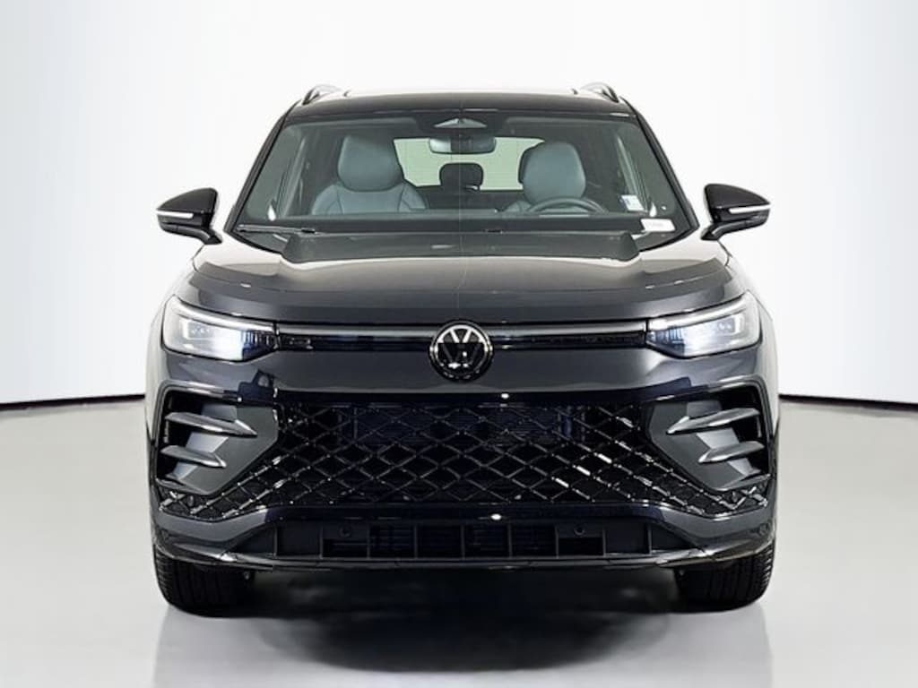 New 2025 Volkswagen Tiguan 2.0T SE R-Line Black SUV