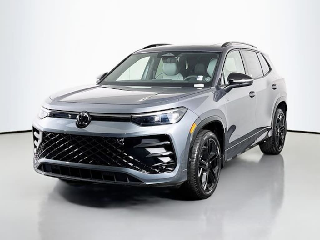 New 2025 Volkswagen Tiguan 2.0T SE R-Line Black SUV