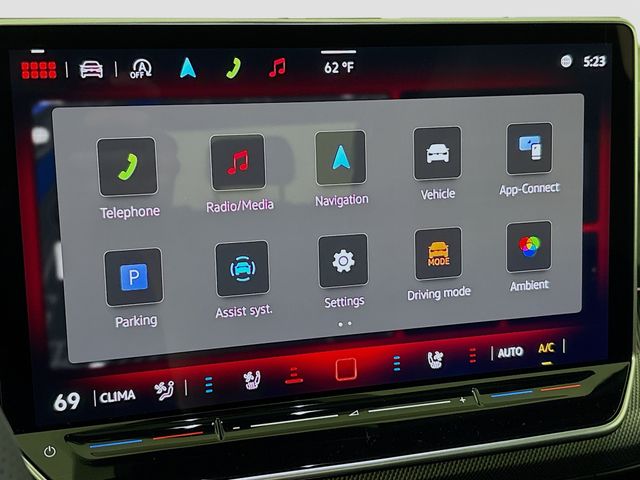 2025 Volkswagen Golf GTI SE - Photo 17