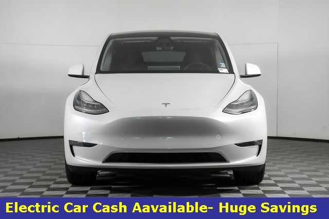 Used 2020 Tesla Model Y Long Range with VIN 5YJYGDEE9LF029755 for sale in Puyallup, WA