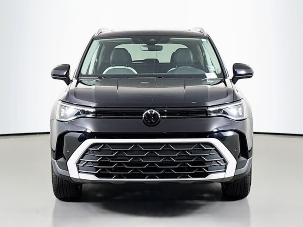 Used 2025 Volkswagen Taos 1.5T SE SUV