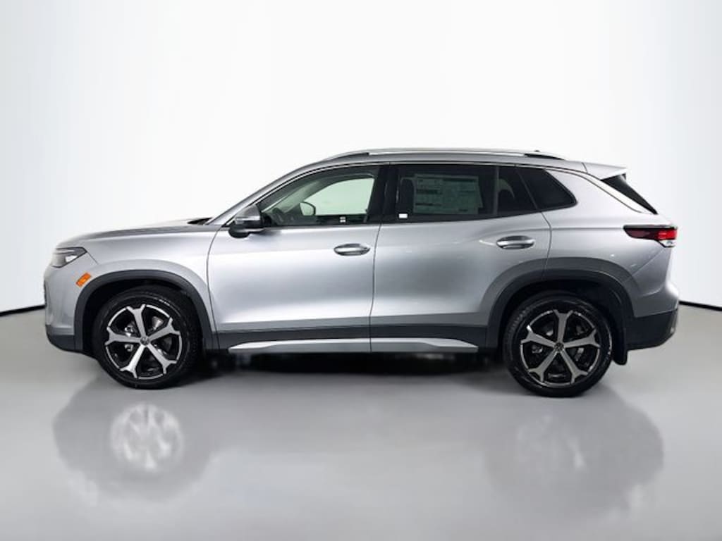 New 2025 Volkswagen Tiguan 2.0T SE SUV