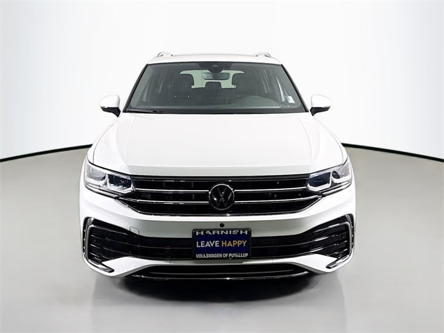 Used 2024 Volkswagen Tiguan SEL R-LINE with VIN 3VV4B7AX9RM084945 for sale in Puyallup, WA