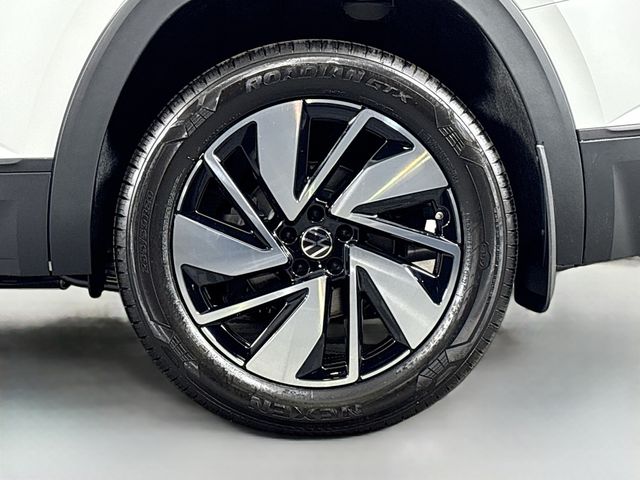2026 Volkswagen Atlas SE w/Tech - Photo 32