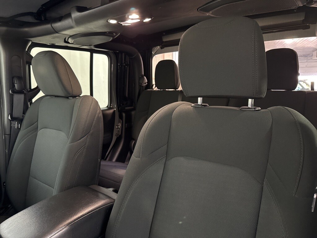 2022 Jeep Gladiator Sport S photo 4