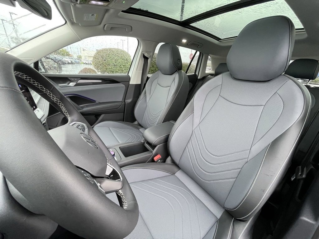 New 2025 Volkswagen Tiguan SE 2.0T SE 4MOTION