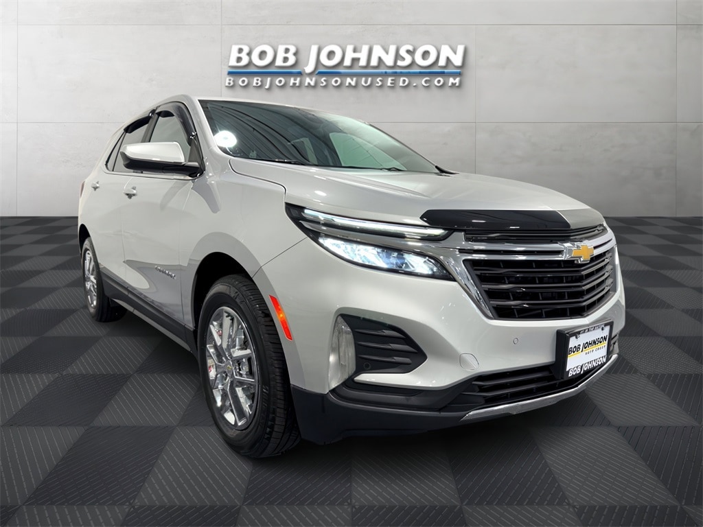 Used 2022 Chevrolet Equinox LT with VIN 3GNAXUEV7NL263891 for sale in Rochester, NY
