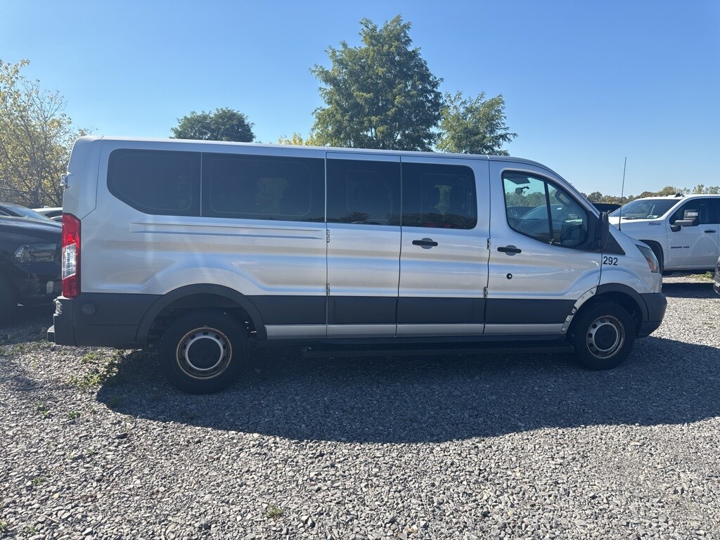 2015 Ford Transit XL photo 2