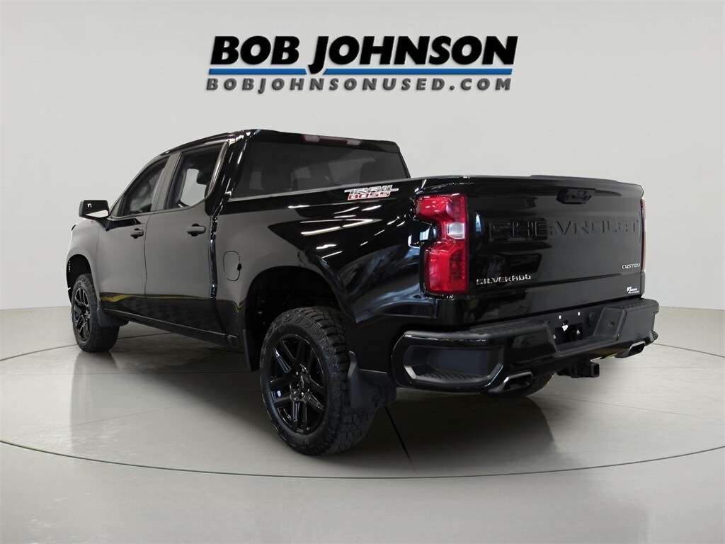 2022 Chevrolet Silverado 1500 Custom Trail Boss photo 2