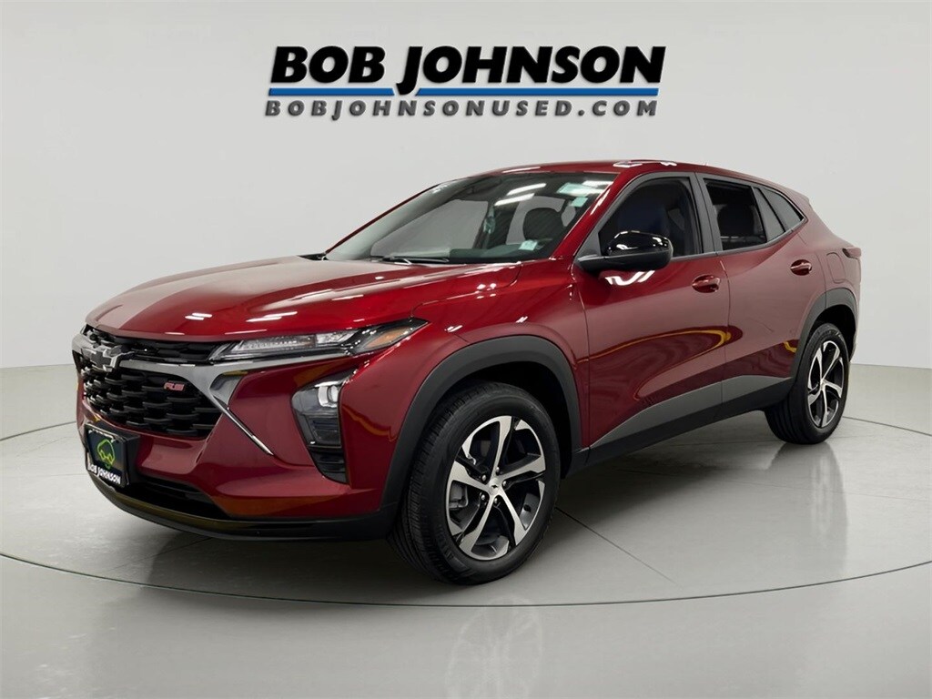 2025 Chevrolet Trax photo 2
