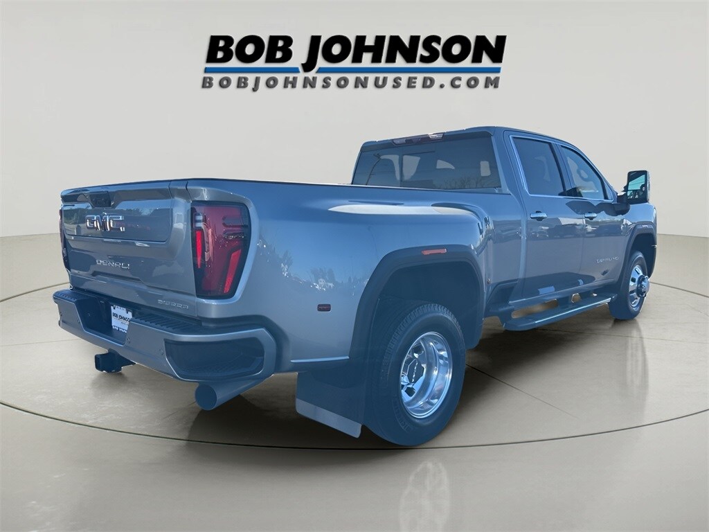 2025 Gmc Sierra 3500 HD Denali photo 3
