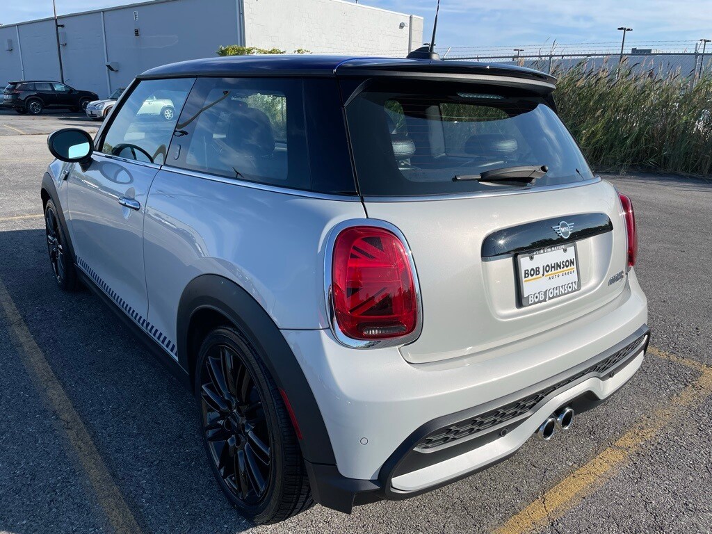 2022 Mini Cooper 2 Door Hardtop S photo 4
