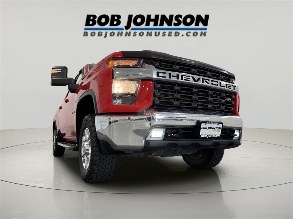 2020 Chevrolet Silverado 2500HD LT photo 3