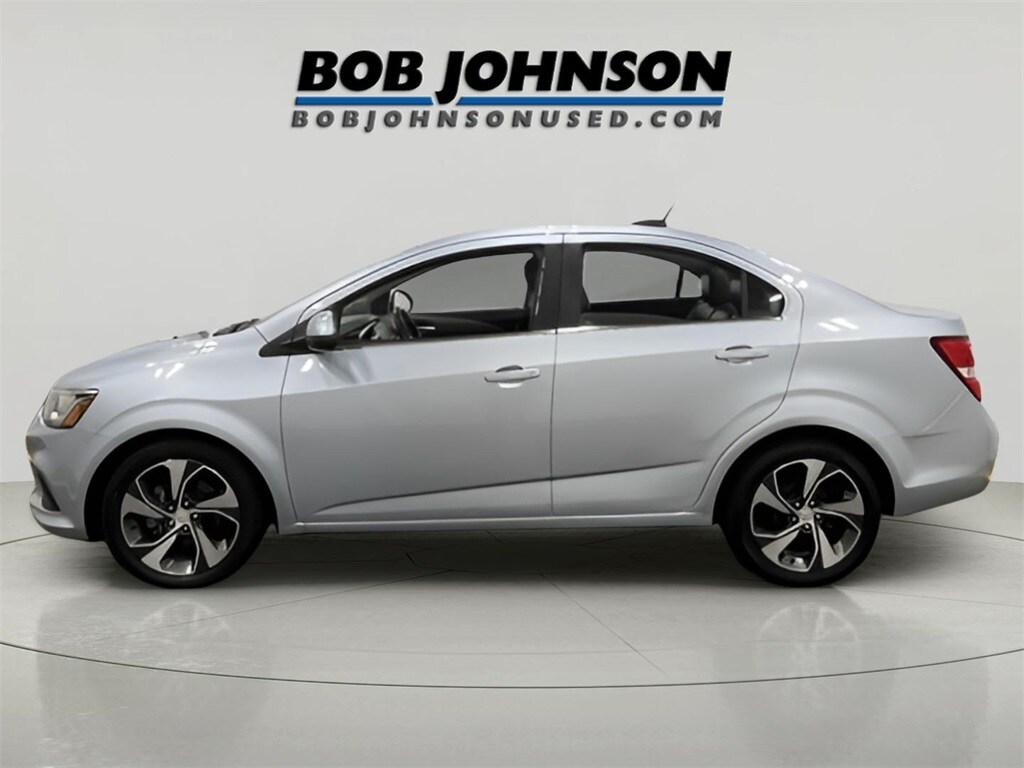 2017 Chevrolet Sonic Premier photo 4