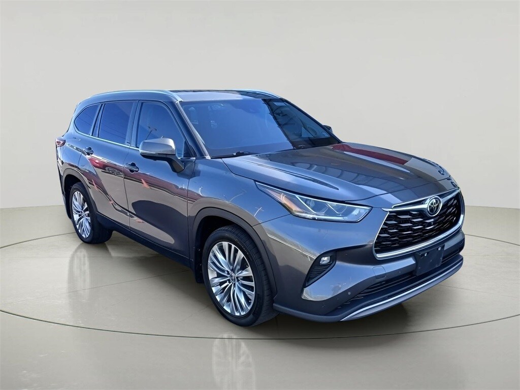 Used 2023 Toyota Highlander Platinum SUV