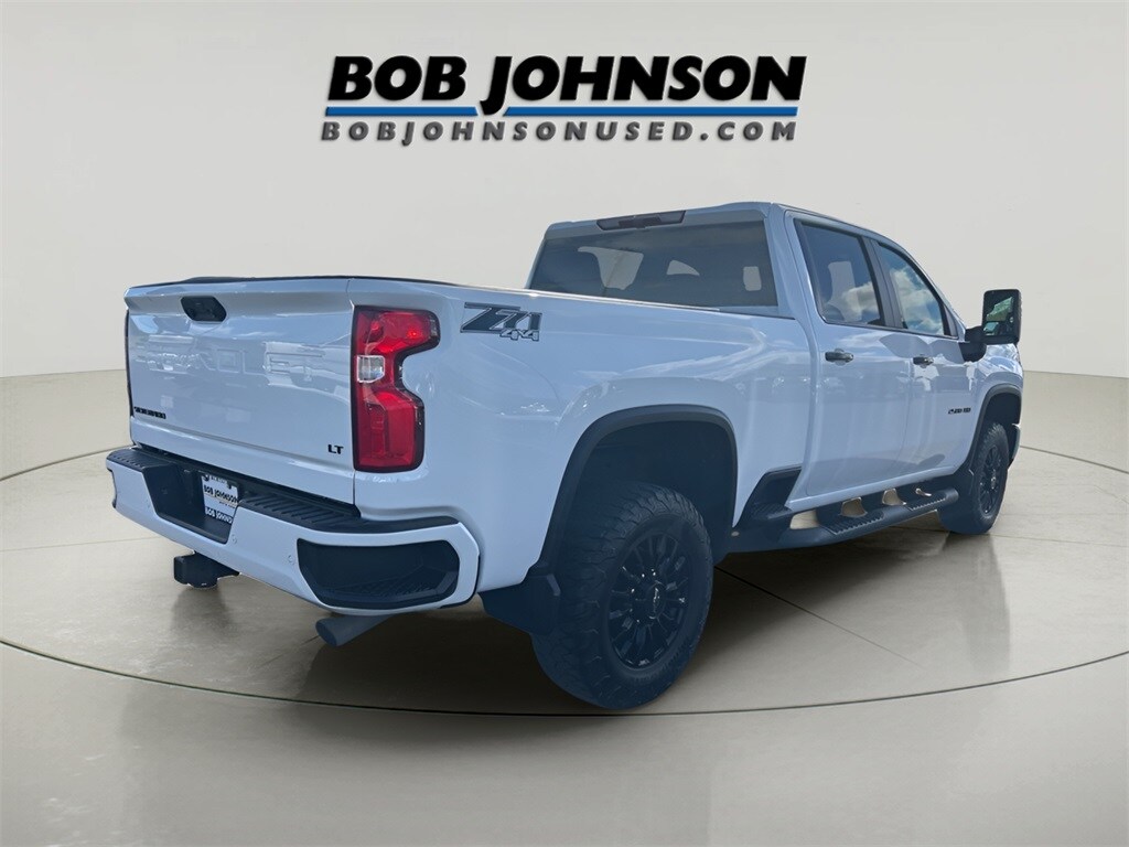 2024 Chevrolet Silverado 2500HD LT photo 3