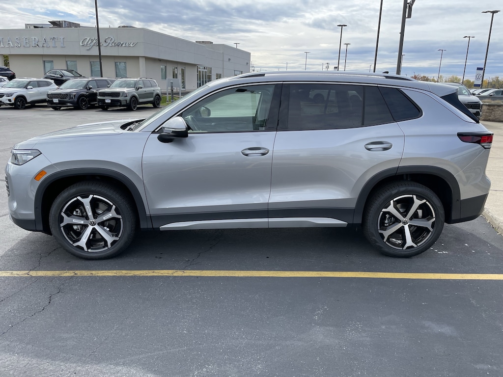 New 2025 Volkswagen Tiguan SE 2.0T SE 4MOTION