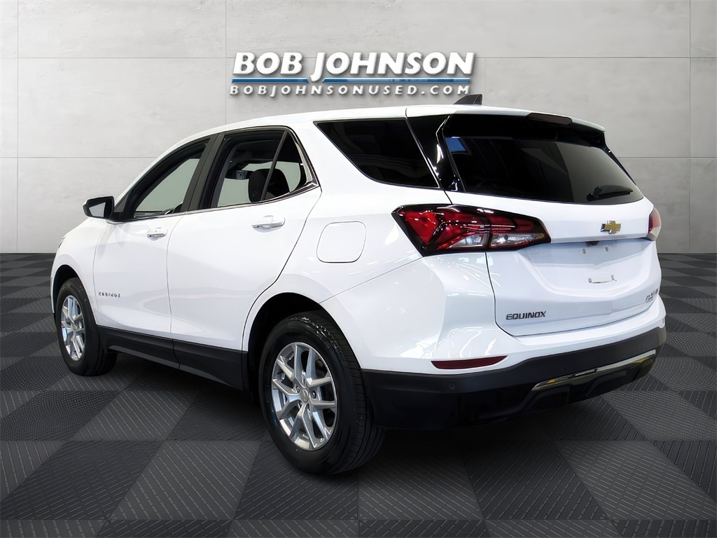 Used 2022 Chevrolet Equinox LT with VIN 3GNAXUEV1NL195541 for sale in Rochester, NY