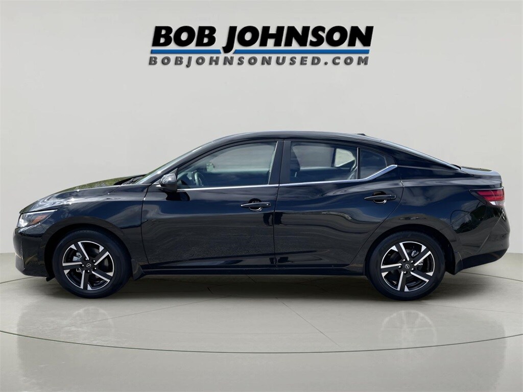 2025 Nissan Sentra SV photo 2