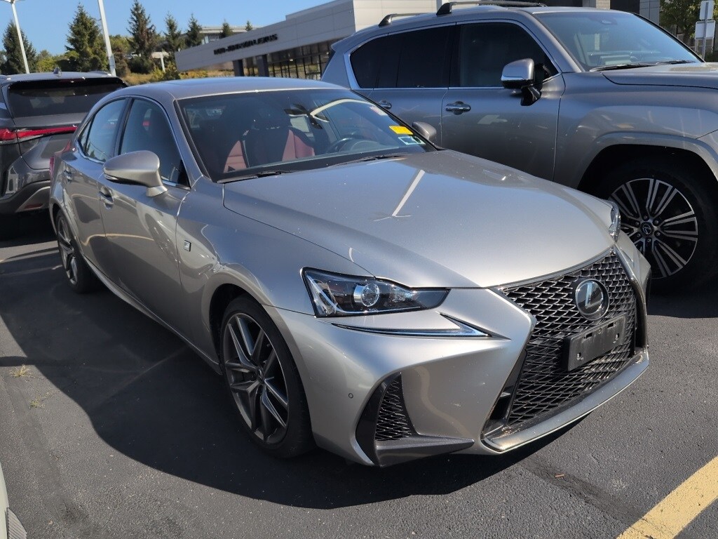 2020 Lexus IS 350 F SPORT photo 3