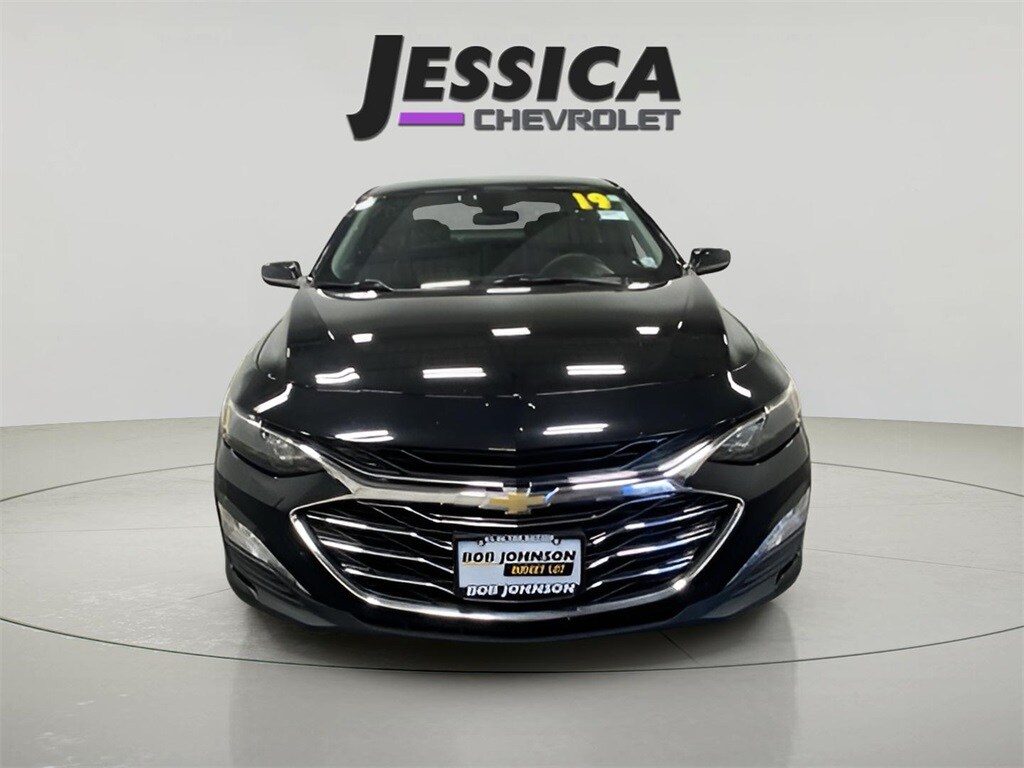 2019 Chevrolet Malibu 1LT photo 2