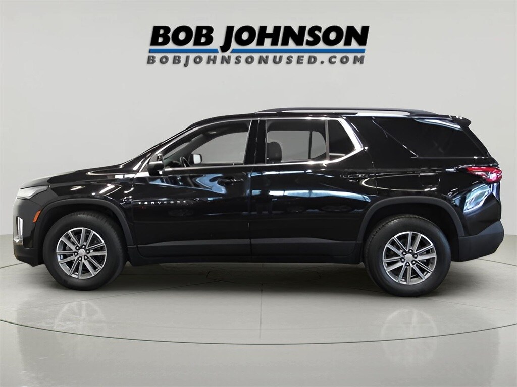 2023 Chevrolet Traverse 1LT photo 2