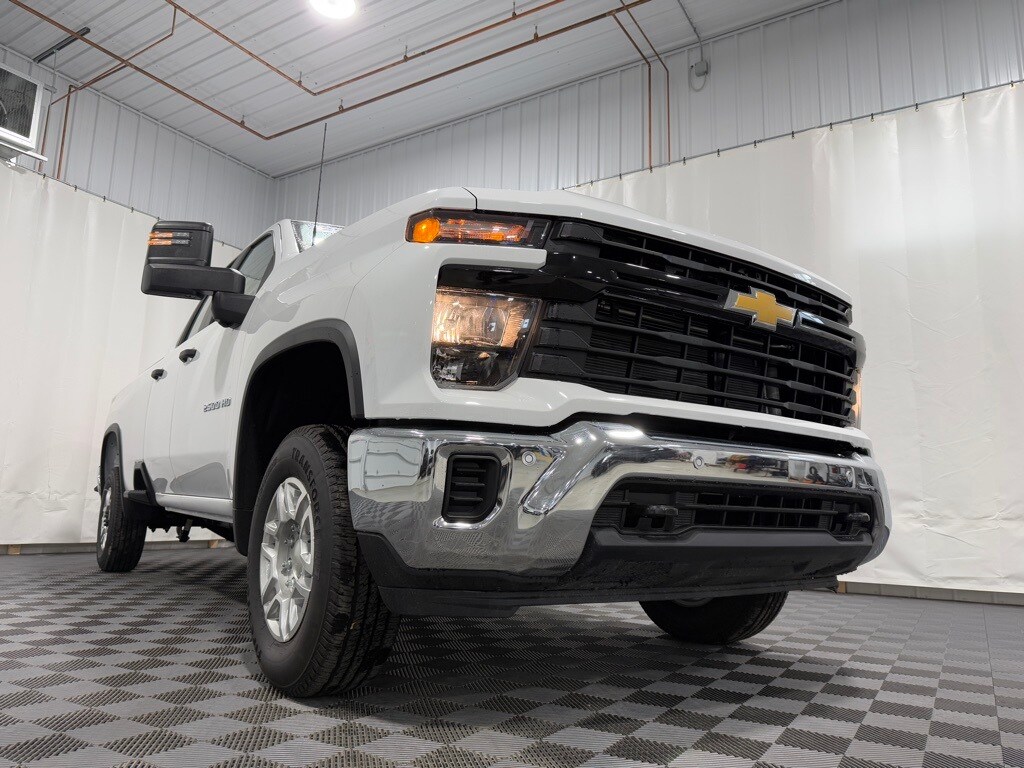 2025 Chevrolet Silverado 2500HD Work Truck photo 3