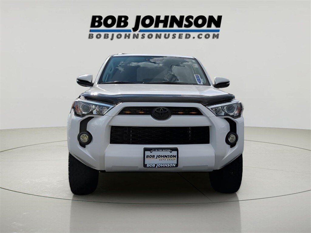 2017 Toyota 4Runner SR5 Premium photo 2