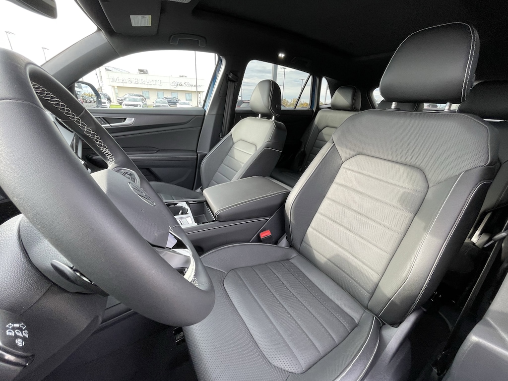 New 2025 Volkswagen Atlas Cross Sport 2.0T SEL 2.0T SEL 4MOTION