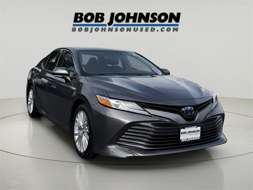 2019 Toyota Camry Hybrid XLE