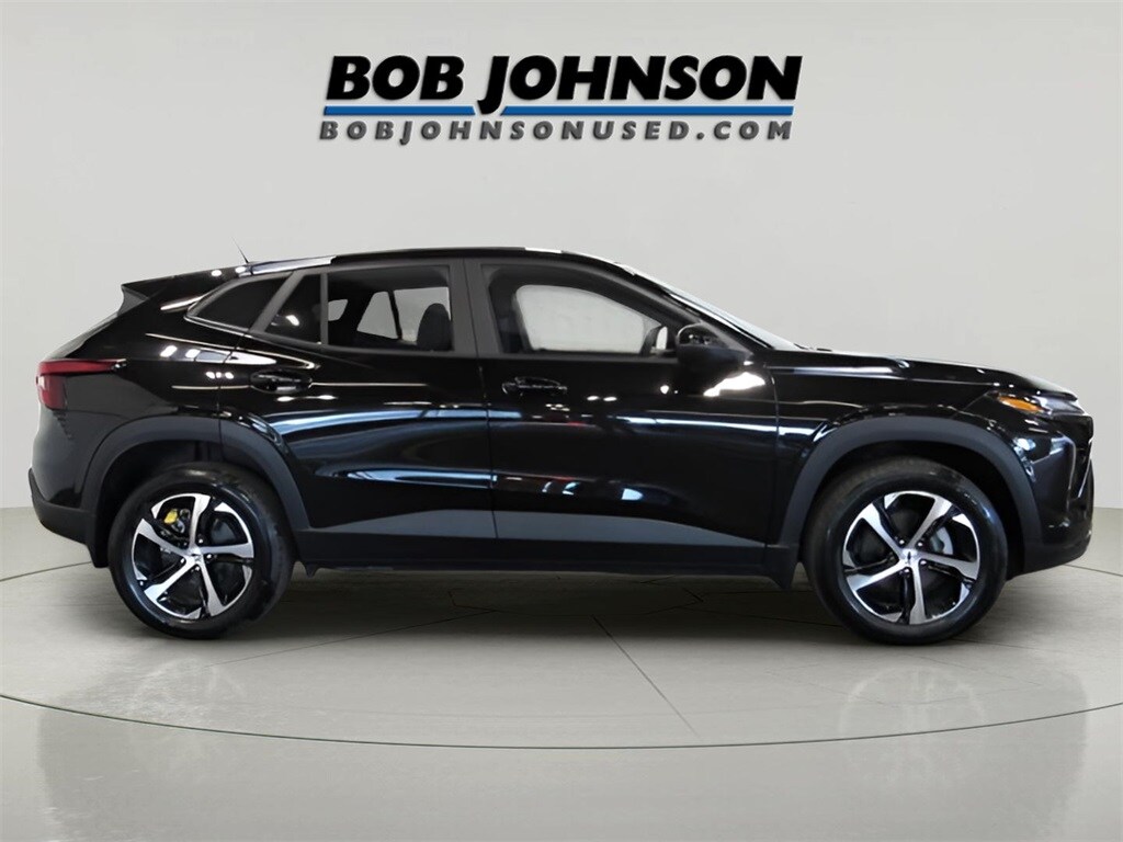 2024 Chevrolet Trax photo 3