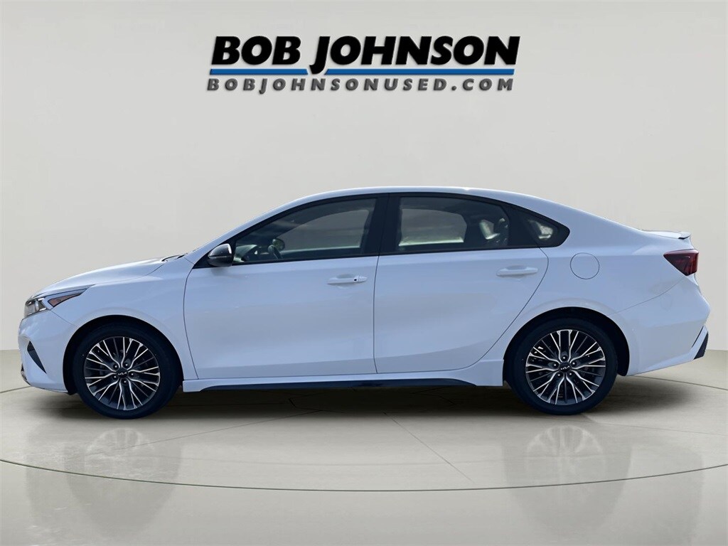 2023 Kia Forte GT-Line photo 3