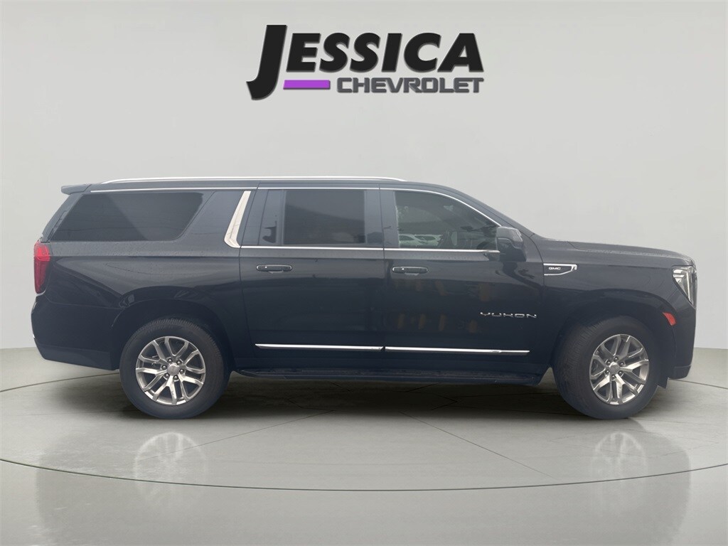 2022 Gmc Yukon XL SLT photo 2
