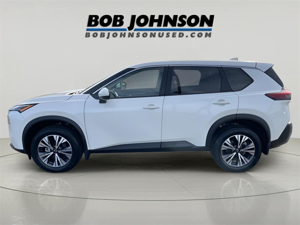 2023 Nissan Rogue SV photo 3