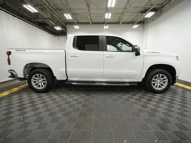 2019 Chevrolet Silverado 1500 LT photo 3
