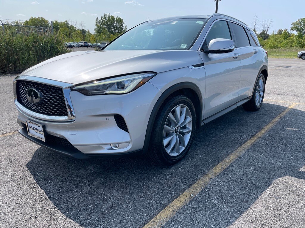 2021 Infiniti QX50 Essential AWD photo 2