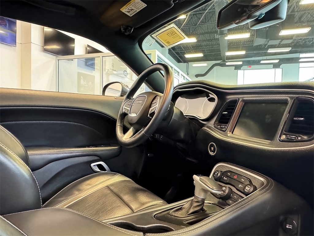 Used 2016 Dodge Challenger R/T with VIN 2C3CDZBT6GH279509 for sale in Rochester, NY