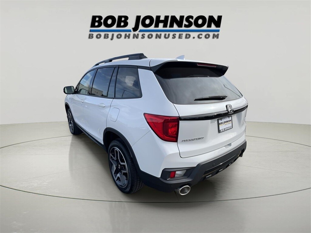 2022 Honda Passport Elite photo 2