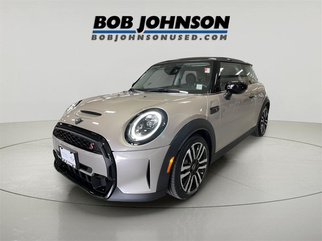 2023 Mini Cooper 2 Door Hardtop S photo 2