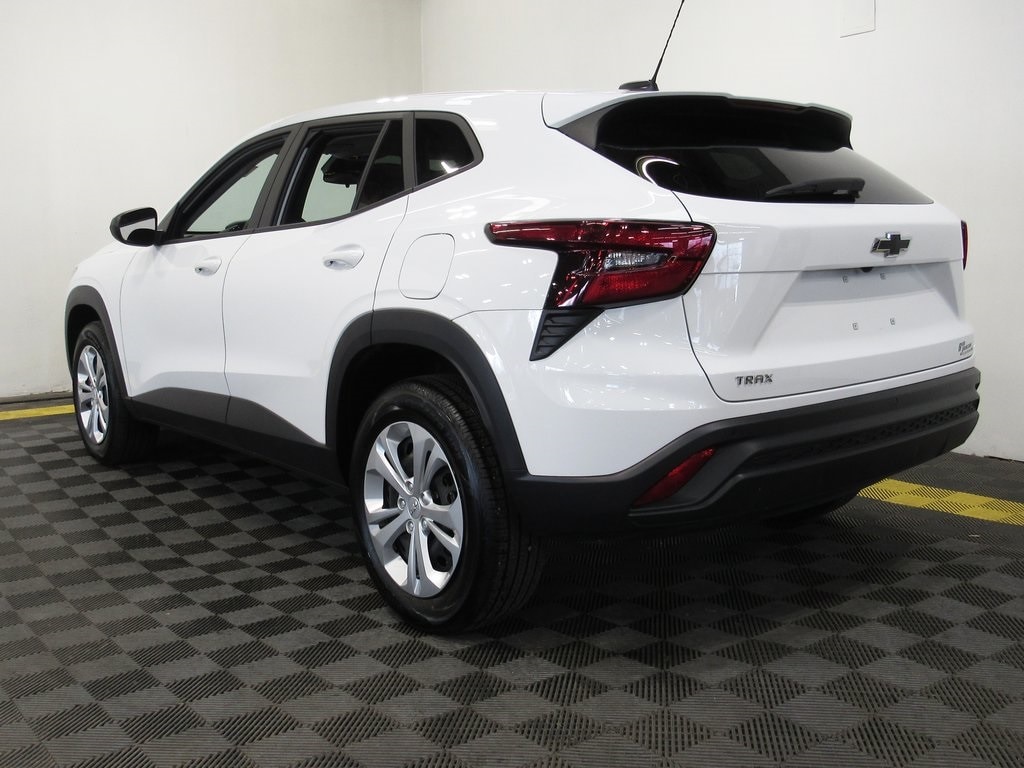 Used 2024 Chevrolet Trax LS SUV