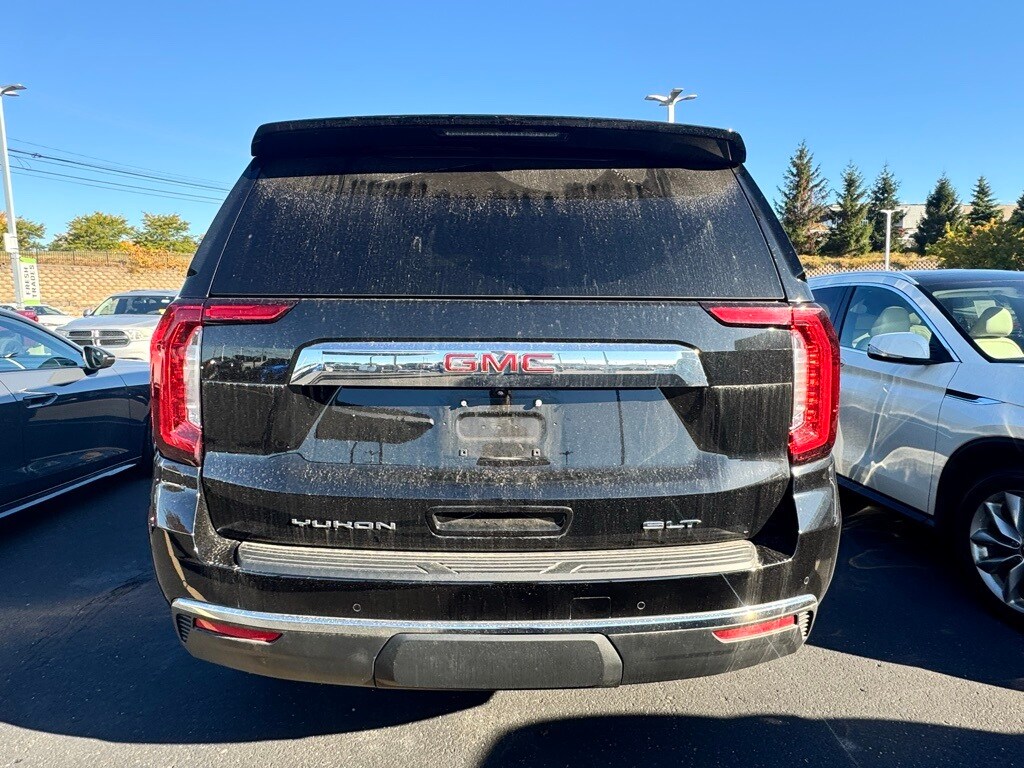 2023 Gmc Yukon SLT photo 2