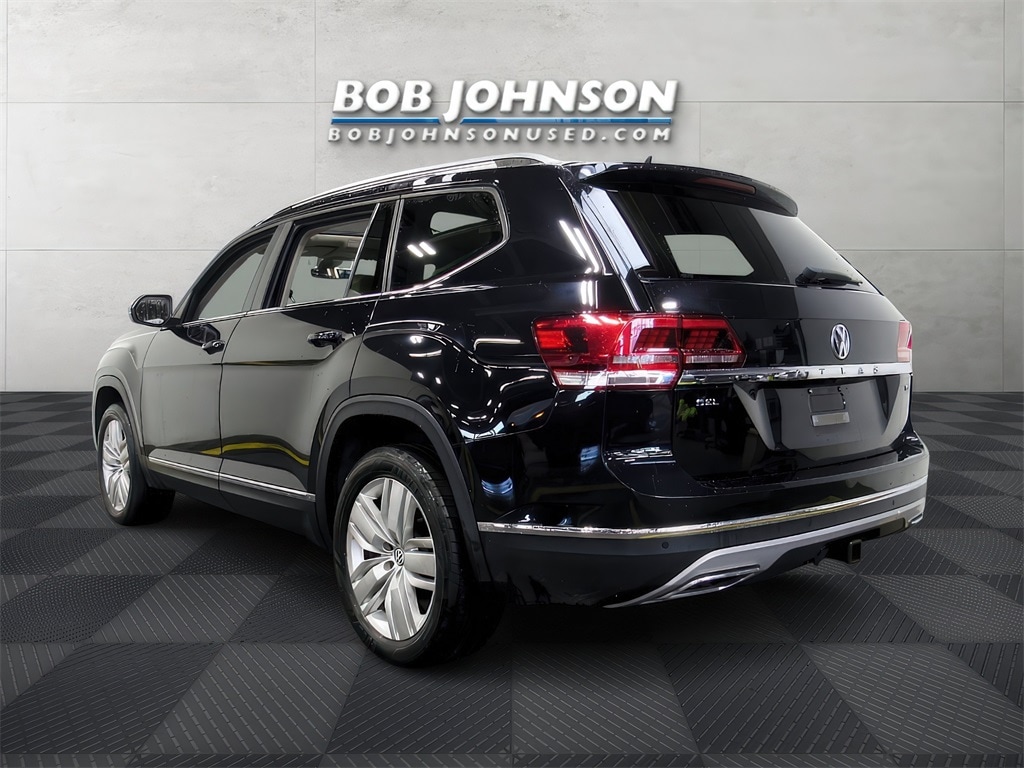 Used 2019 Volkswagen Atlas SEL with VIN 1V2ER2CA2KC516193 for sale in Rochester, NY