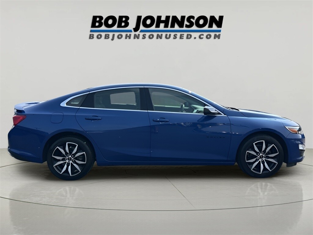 2023 Chevrolet Malibu RS photo 2