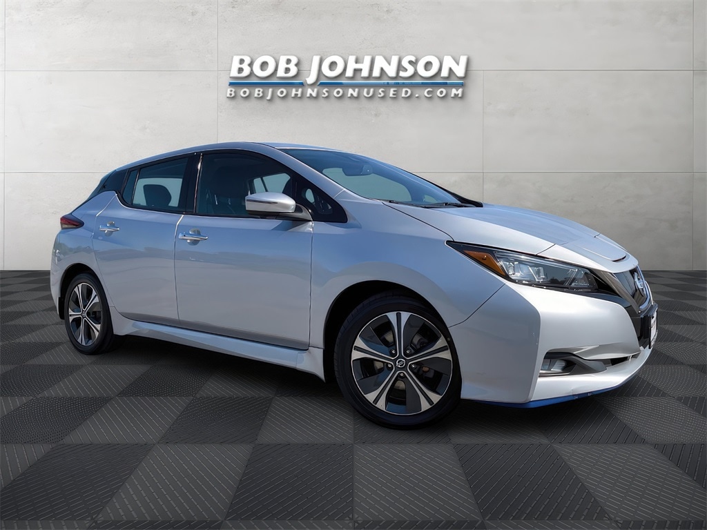 Used 2022 Nissan LEAF SL Plus with VIN 1N4BZ1DV3NC550864 for sale in Rochester, NY
