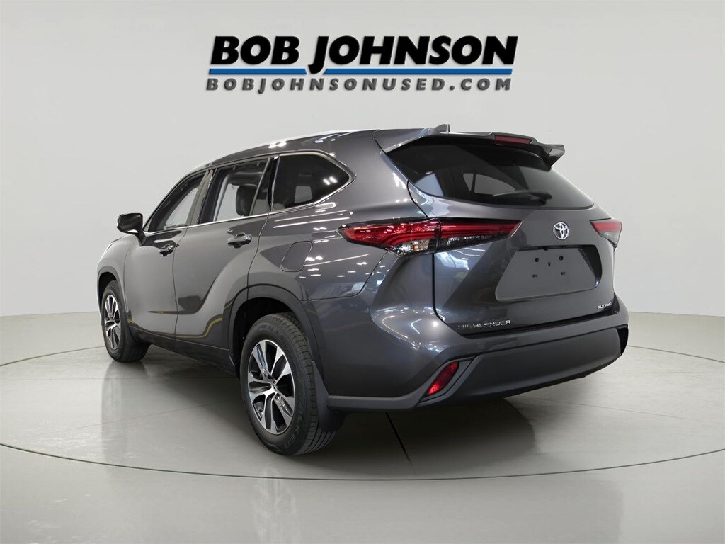 Used 2022 Toyota Highlander XLE SUV