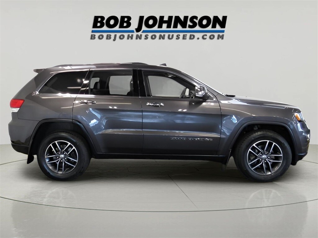 2017 Jeep Grand Cherokee Limited photo 2